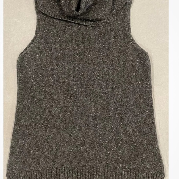 Mía mai Gray Turtleneck Sweater Vest - Picture 1 of 7